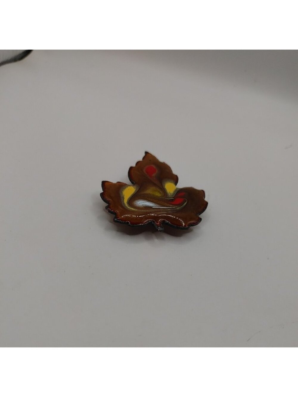 VTG BROOCH/PIN  Autumn Leaf Copper W/ Enamel Brown Yellow Gold White-